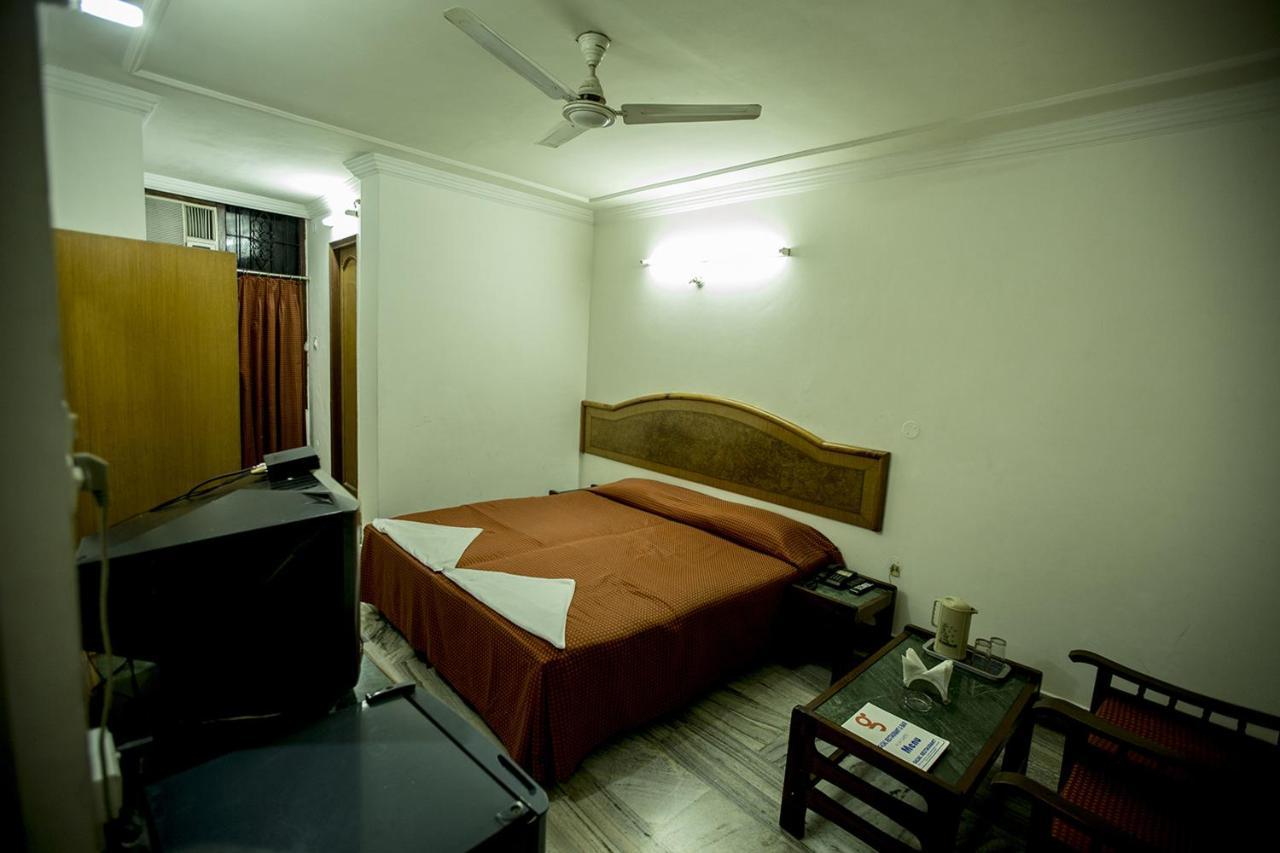 Deep Hotel Lucknow Exterior photo